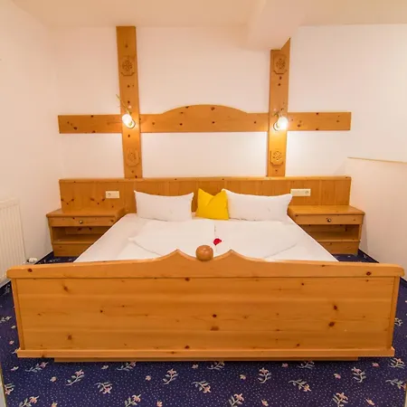 Penzion Rosenhuegel 3*